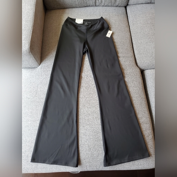 Aeropostale Flare High Rise Leggings - Picture 10 of 16